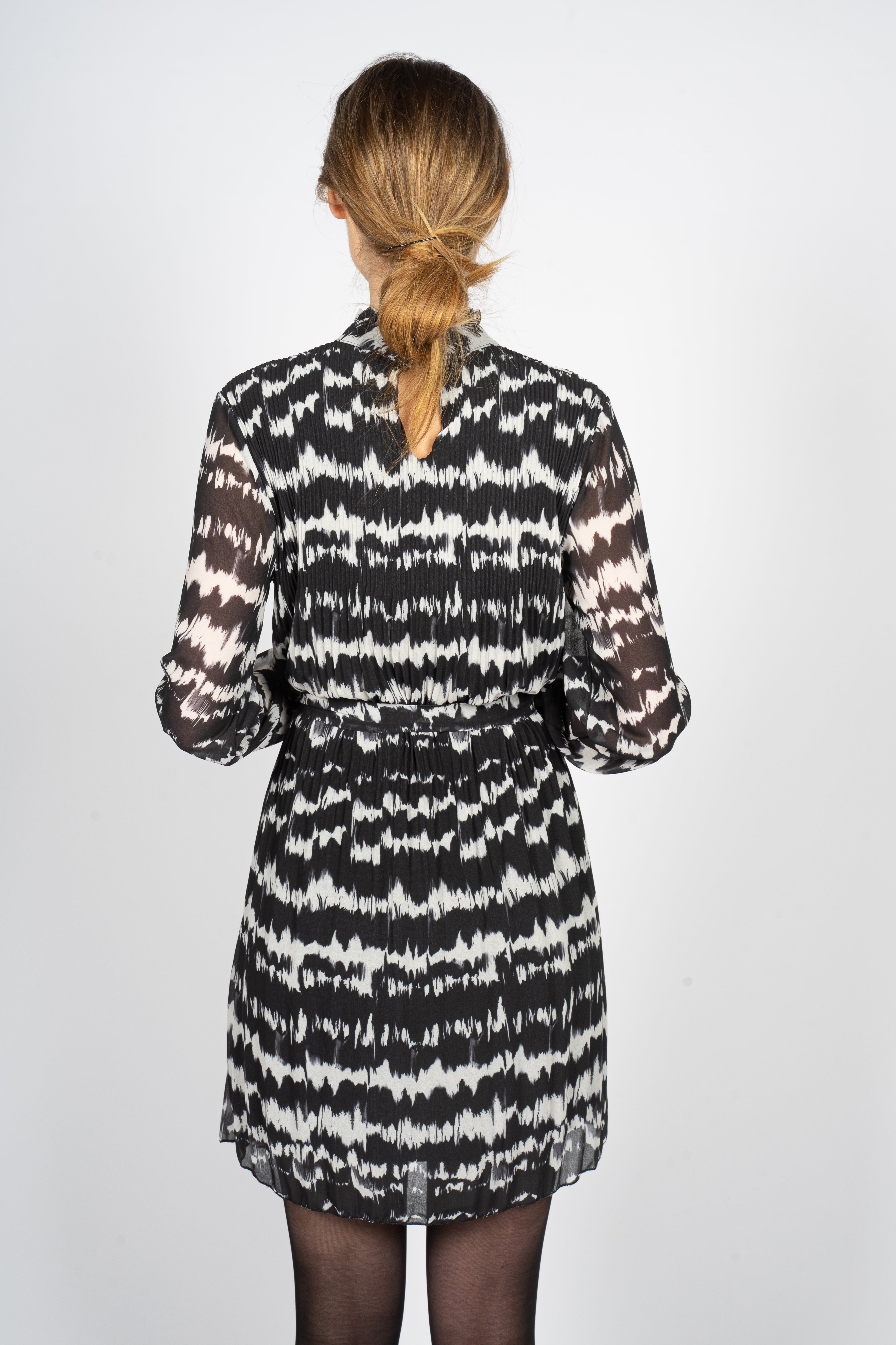 Pleated Midi Dress in Doppler Print